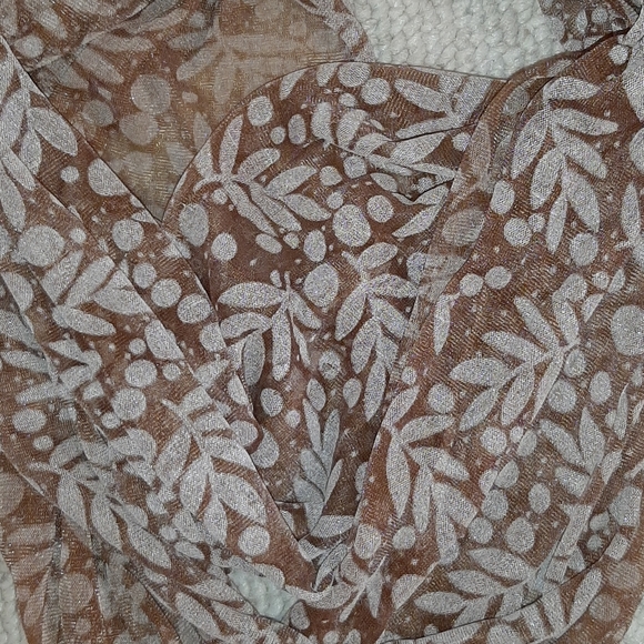 ❤ 🛍 4/$20 Decorative Scarf - Picture 3 of 4